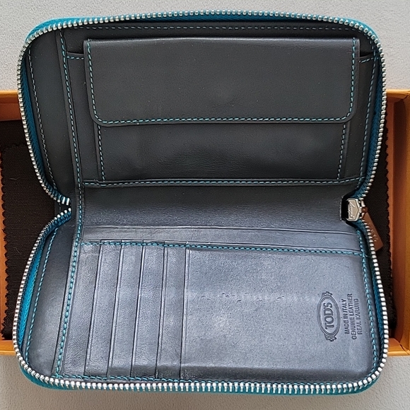 TODS Wallet - Picture 2 of 9